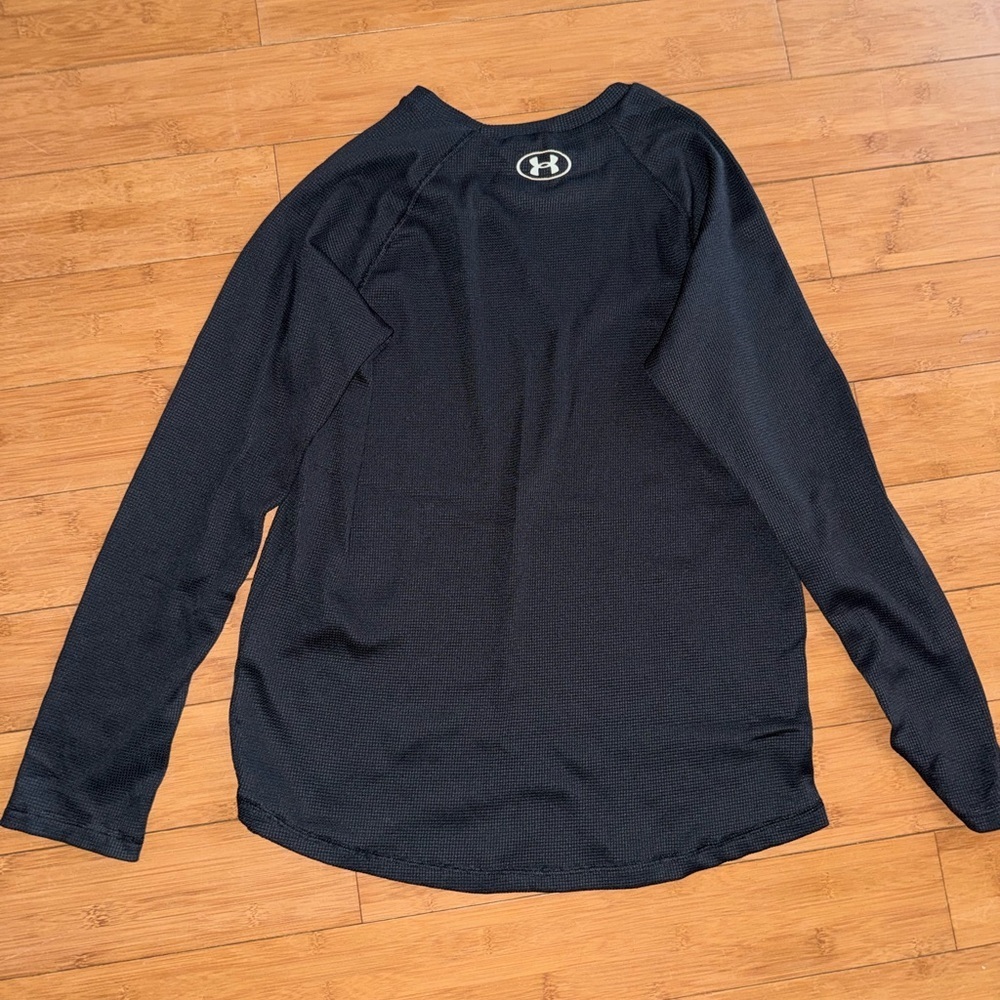 Under Armour Black Performance Top - Picture 3 of 3
